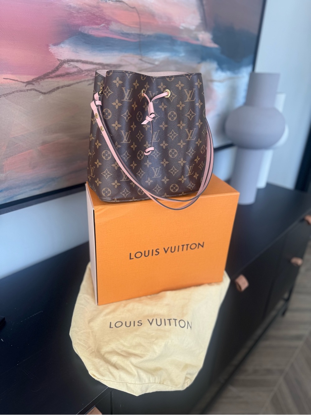 Louis Vuitton Monogram NeoNoe Bucket Bag in Rose Poudre